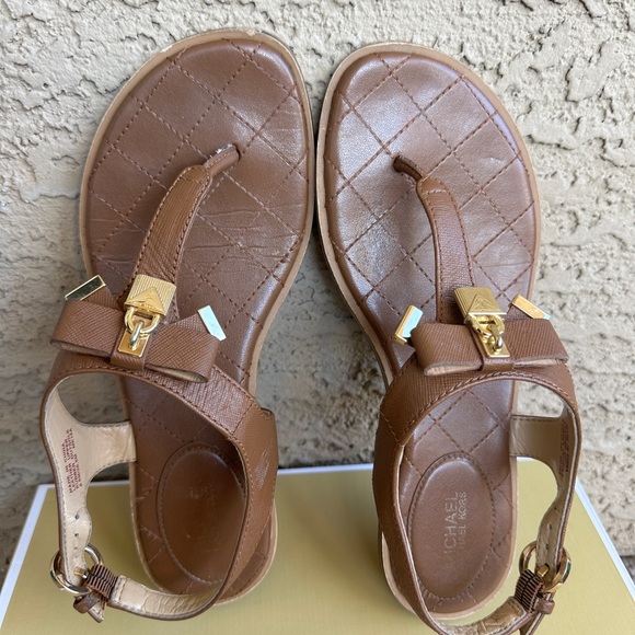 Michael Kors Alice Saffiano Leather Sandal Brown size 6.5 - Picture 5 of 7